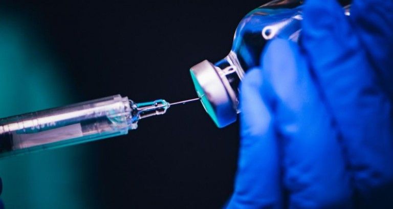 Πλεύρης: Από αρχές Οκτωβρίου τα εμβόλια κατά των μεταλλάξεων του κορονοϊού Ο4 και Ο5