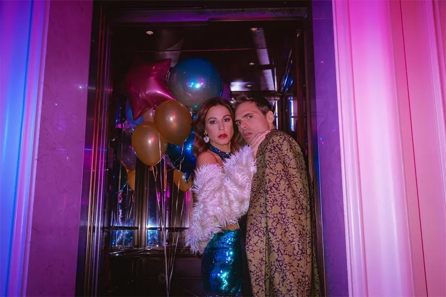 «Hotel Amour»: Το νέο μιούζικαλ των Γεράσιμου Ευαγγελάτου και Θέμη Καραμουρατίδη στο Θέατρο Ακροπόλ