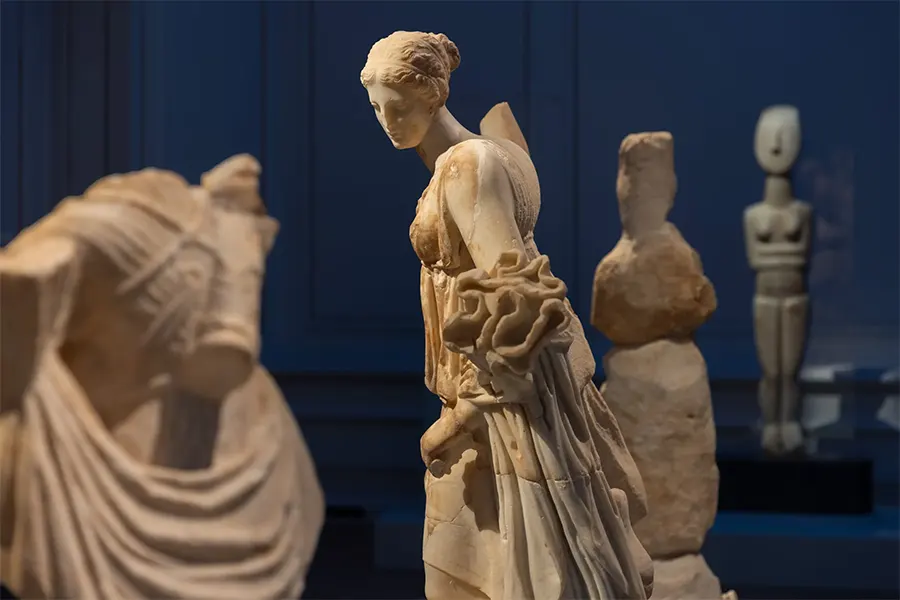 «Αρχαίες αφηγήσεις, σύγχρονες φωνές»: Βιωματικό εργαστήριο με αφορμή την έκθεση «Κυκλαδίτισσες»