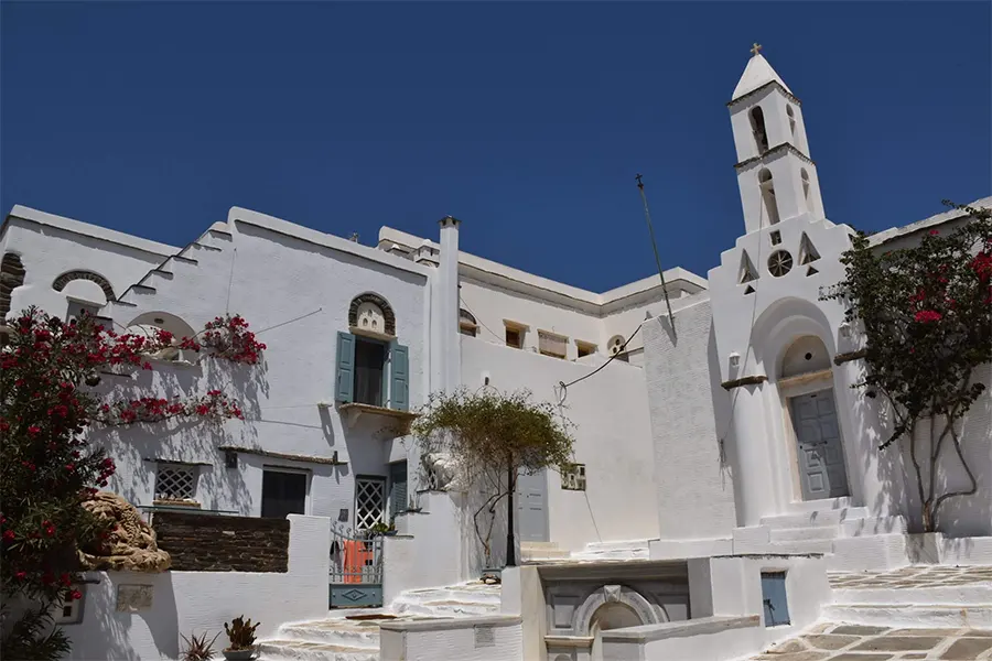 «Γνωρίζοντας τον Πύργο»: Πολιτιστικός περίπατος στην Τήνο