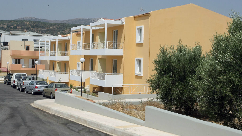 Ο ΟΑΕΔ κληρώνει 9 κενές εργατικές κατοικίες - Ποιοι είναι οι δικαιούχοι - Media