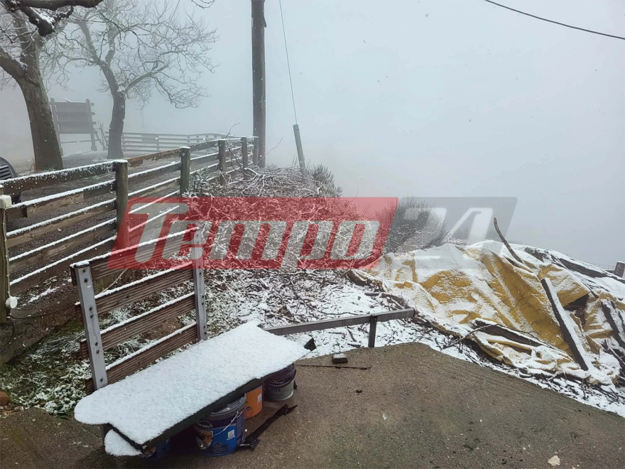 Χιόνια και χαμηλές θερμοκρασίες σε Πήλιο, ορεινή Φθιώτιδα, Καλάβρυτα και Τρίκαλα Κορινθίας, δείτε βίντεο 