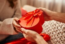 lego:-πλαστικά-λουλούδια-για-τη-«Γιορτή-των-Ερωτευμένων»;