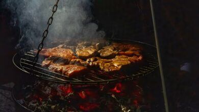 Τι-γιορτάζουμε-την-Τσικνοπέμπτη-–-Πώς-καθιερώθηκε-το-έθιμο