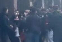 Άγρια-συμπλοκή-μεταξύ-ακροδεξιών-και-αντιφασιστών-στη-Λιόν:-Εγκεφαλικά-νεκρός-23χρονος