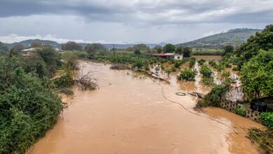 Κακοκαιρία:-«Σαρώνει»-Ήπειρο-και-Δυτική-Ελλάδα-με-πλημμύρες,-κατολισθήσεις-και-σοβαρές-ζημιές-(video)