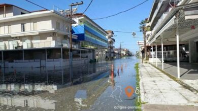 Παραλία-Κατερίνης:-Πλημμύρισαν-μαγαζιά-και-δρόμοι-λόγω-κακοκαιρίας-(video)