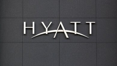 Ο-εκτελεστικός-πρόεδρος-της-hyatt,-Τομ-Πρίτζκερ,-παραιτείται-λόγω-σχέσεων-με-τον-Τζέφρι-Επστάιν