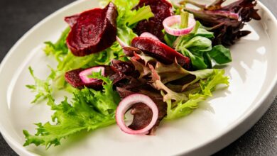 Το-κατακόκκινο-λαχανικό-που-«ρίχνει»-την-πίεση-και-προστατεύει-την-καρδιά