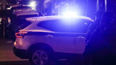 Κορυδαλλός:-Έκρηξη-από-χειροβομβίδα-αμυντικού-τύπου-–-Ζημιές-σε-οχήματα-και-κατοικίες