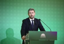 ΠΑΣΟΚ:-Εκεχειρία-ενόψει-συνεδρίου-υπό-το-βάρος-πολιτικής-πίεσης