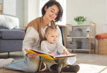 Νταντάδες-της-γειτονιάς:-Ποιοι-μπορούν-να-λάβουν-τα-500-ευρώ-και-πώς-λειτουργεί-το-πρόγραμμα