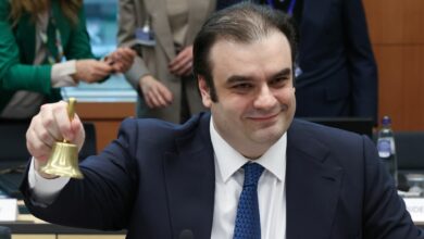 Πιερρακάκης:-«Υπαρξιακής-σημασίας-να-διαφυλάξουμε-τον-διεθνή-ρόλο-του-ευρώ»