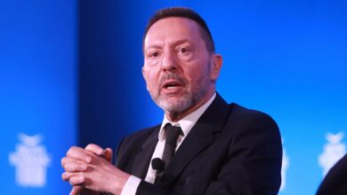 Στουρνάρας-στο-politico:-Ήρθε-η-ώρα-να-πειστεί-το-Βερολίνο-για-ευρωομόλογα