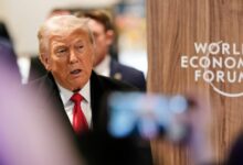 ΗΠΑ:-Αυξάνει-στο-15%-τους-δασμούς-στις-εισαγωγές-από-όλες-τις-χώρες-ο-Τραμπ