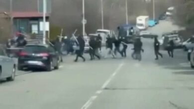 Πεδίο-μάχης-το-Βελιγράδι:-Άγρια-επεισόδια-πριν-το-Ερυθρός-Αστέρας-Παρτιζάν-(video)