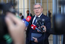 Βασίλης-Καπερνάρος:-Βανδαλισμό-στο-γραφείο-του-καταγγέλλει-ότι-δέχτηκε-ο-δικηγόρος-(photos)