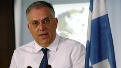 Θεοδωρικάκος:-400-εκατ.-ευρώ-από-Κομισιόν-για-βαριά-βιομηχανία-και-παραγωγή-χαρτιού