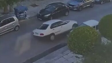 Άλιμος:-Μεθυσμένη-60χρονη-οδηγός-πήρε…-σβάρνα-11-σταθμευμένα-ΙΧ-(video)