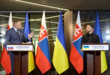 Ουκρανία-–-Σλοβακία:-Συνάντηση-Ζελένσκι-–-Φίτσο-για-τον-Ντρούζμπα-και-το-μπλόκο-των-90-δισ.-της-ΕΕ