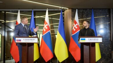 Ουκρανία-–-Σλοβακία:-Συνάντηση-Ζελένσκι-–-Φίτσο-για-τον-Ντρούζμπα-και-το-μπλόκο-των-90-δισ.-της-ΕΕ