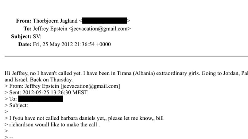 Ο Thorbjorn Jagland σχολιάζει ότι τα "κορίτσια" στα Τίρανα είναι "εξαιρετικά". 