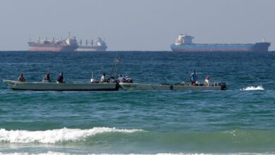 Δεύτερο-πλοίο-χτυπήθηκε-από-βλήμα-κοντά-στα-Στενά-του-Ορμούζ