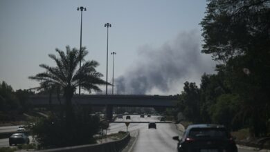 Μέση-Ανατολή-–-Κουβέιτ:-Καπνός-στην-περιοχή-που-βρίσκεται-η-αμερικανική-πρεσβεία-(photos)