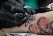 Τατουάζ:-Μπορούν-να-επηρεάσουν-την-όραση;-–-Τι-σημαίνει-αυτό-για-όσους-έχουν-κάνει-δερματοστιξία;