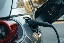 Μαρούσι:-Επιχείρησαν-να-κλέψουν-σταθμό-φόρτισης-αυτοκινήτων-και-έπαθαν-ηλεκτροπληξία