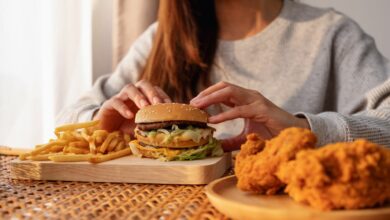 Συναισθηματική-υπερφαγία:-Γιατί-η-τροφή-λειτουργεί-ως-«καταφύγιο»;