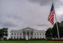 o-Λευκός-Οίκος-λέει-ότι-ο-Τραμπ-αξίζει-έπαινο-που-χτύπησε-το-Ιράν-–-Οι-4-στόχοι-της-επίθεσης