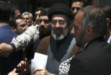 Διάδοχος-του-Χαμενεΐ-ο-μεγαλύτερος-γιος-του:-Ο-Μοτζτάμπα-Χοσεϊνί-νέος-ανώτατος-ηγέτης-του-Ιράν