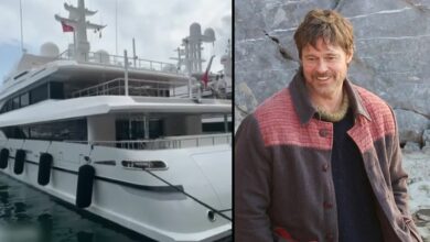 Με-κότερο-του-Βασιλάτου-της-Γκιλφόιλ-αναχώρησε-από-Ύδρα-ο-Μπραντ-Πιτ-(video)