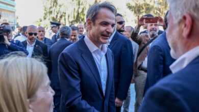 live-το-προσυνέδριο-της-ΝΔ-στο-Ηράκλειο-Κρήτης,-παρουσία-του-Κυριάκου-Μητσοτάκη