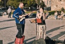 Θεσσαλονίκη:-Πρόστιμο-300-ευρώ-σε-μουσικούς-του-δρόμου-στην-Νέα-Παραλία