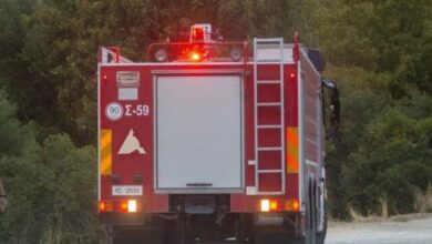 Έριξε-βενζίνη-στο-τζάκι-και-πήρε-φωτιά-το-σπίτι-στη-Μαγνησία,-στο-νοσοκομείο-ένας-άνδρας