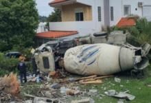 Μπετονιέρα-κατέληξε-σε-αυλή-σπιτιού-στη-Ρόδο,-δείτε-φωτογραφία