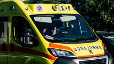 Αυτοκίνητο-παρέσυρε-και-τραυμάτισε-19χρονο-στην-Πυλαία