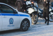 Ιωάννινα:-Συνελήφθησαν-δύο-ανήλικες-που-έδειξαν-πλαστές-ταυτότητες-για-να-αγοράσουν-αλκοόλ