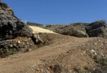 Άνοιξαν-δρόμο-σε-περιοχή-natura-στην-παραλία-στα-Φαλάσαρνα,-υποβλήθηκε-μήνυση