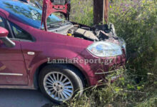 Αυτοκίνητο-έπεσε-σε-κολόνα-της-ΔΕΗ-στη-Φθιώτιδα,-εγκλωβίστηκε-ο-80χρονος-οδηγός