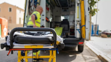 Βρετανός-τουρίστας-δέχθηκε-επίθεση-με-λοστό-από-μεθυσμένο-ενώ-έτρωγε-στην-Κρήτη