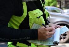 Συνελήφθη-οδηγός-που-έτρεχε-με-124-χλμ-σε-δρόμο-στο-Αλιβέρι-με-όριο-τα-50