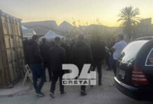 «Παιδί-μου-δε-σε-γλίτωσα»:-Σπαρακτικές-στιγμές-στο-σπίτι-του-21χρονου-Νικήτα-στην-Κρήτη