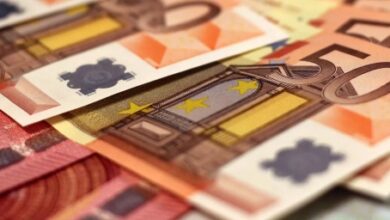 Έκλεψε-από-τον-εργοδότη-του-146.000-ευρώ,-χειροπέδες-σε-υπάλληλο-στη-Θεσπρωτία