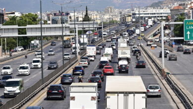 Κίνηση-τώρα-στην-Αττική:-Ταλαιπωρία-σε-Κηφισό-και-κέντρο,-30λεπτες-καθυστερήσεις-στην-Αττική-Οδό