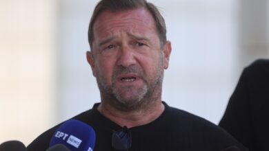 Πλακιάς:-Κανένας-συγγενής-θύματος-των-Τεμπών-δεν-πήγε-στην-εκδήλωση-για-το-κόμμα-της-Καρυστιανού