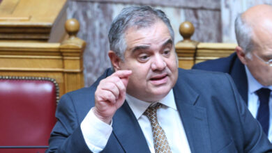 Τα-Προσφυγικά-θα-γίνουν-κοινωνικές-κατοικίες-για-ευάλωτους-πολίτες,-λέει-ο-Βασίλης-Σπανάκης