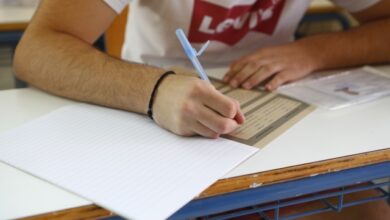 Πανελλαδικές-εξετάσεις-2026:-Τι-ώρα-ξεκινούν,-αναλυτικά-το-πρόγραμμα